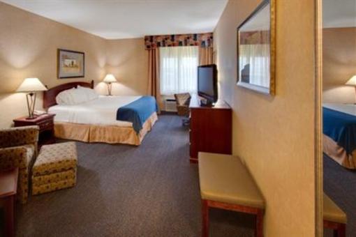 фото отеля Holiday Inn Express Jamestown