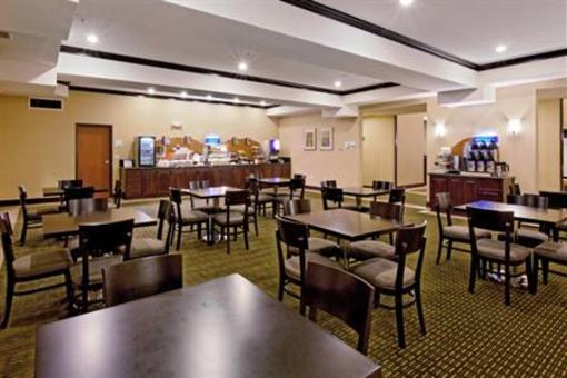 фото отеля Holiday Inn Express Hotel and Suites Newport