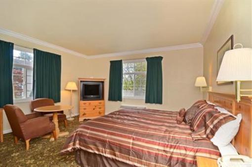 фото отеля Americas Best Value Inn & Suites Half Moon Bay