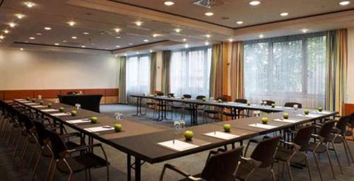 фото отеля Intercityhotel Vienna