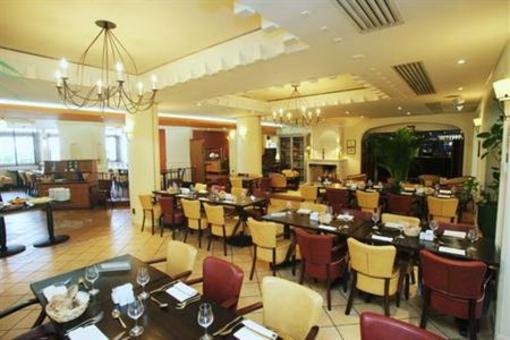 фото отеля Holiday Inn Paris Versailles Bougival