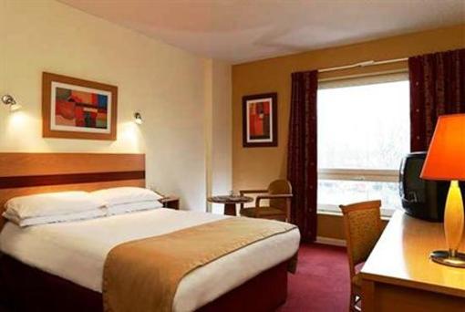 фото отеля Jurys Inn Milton Keynes