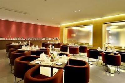фото отеля Al Bustan Centre & Residence
