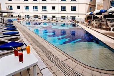 фото отеля Al Bustan Centre & Residence