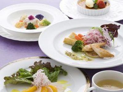фото отеля KKR Hotel Tokyo