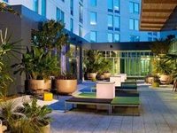 Aloft Jacksonville Tapestry Park
