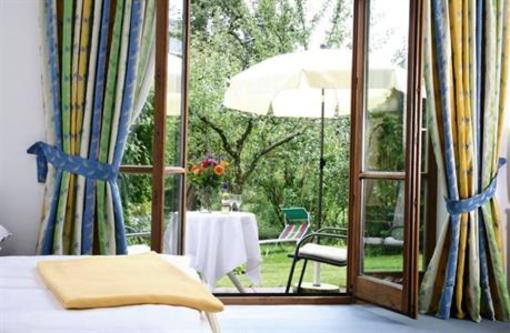 фото отеля Hotel Garni Zum Reschen