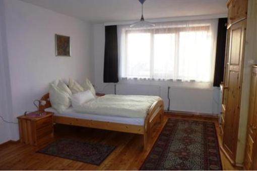 фото отеля Ferienwohnung & Gästezimmer Familie Englstorfer