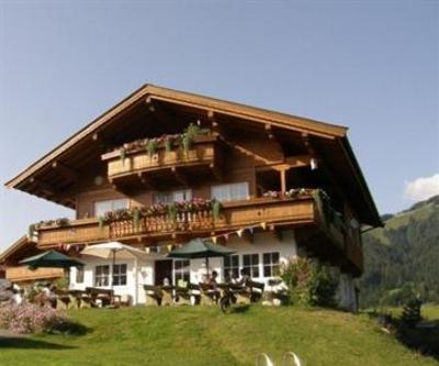 фото отеля Feriendorf Wallenburg Fieberbrunn