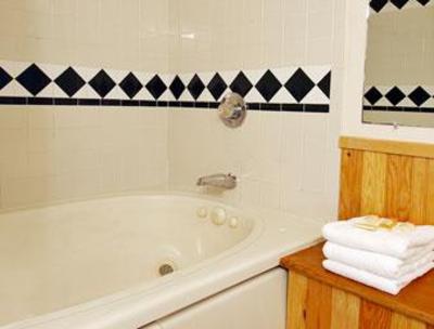фото отеля Days Inn And Suites Groton