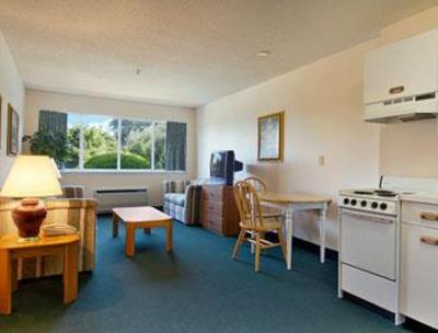 фото отеля Days Inn And Suites Groton