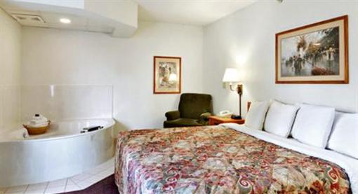 фото отеля AmericInn Lodge & Suites Oakdale