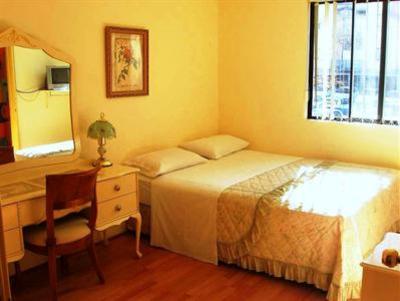 фото отеля Exclusive Backpackers