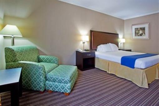 фото отеля Holiday Inn Express St. Simon's Island