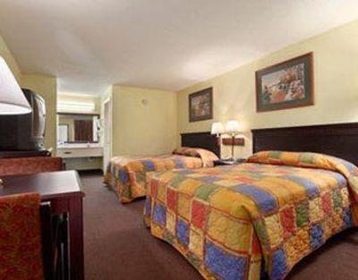 фото отеля Howard Johnson Enchanted Land Hotel