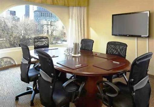 фото отеля Marriott Chateau Champlain