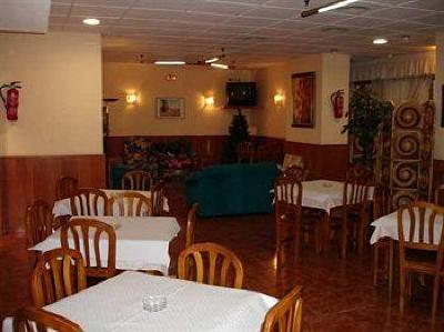 фото отеля Hostal San Marcos Huesca