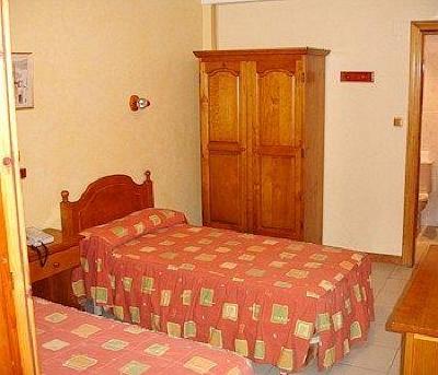 фото отеля Hostal San Marcos Huesca