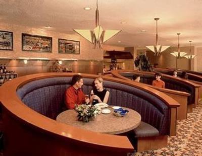 фото отеля Coast Edmonton Plaza Hotel