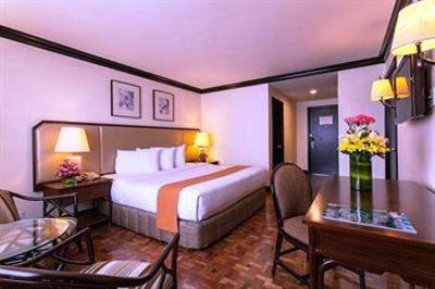 фото отеля Taal Vista Hotel