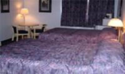 фото отеля Petawawa River Inn & Suites