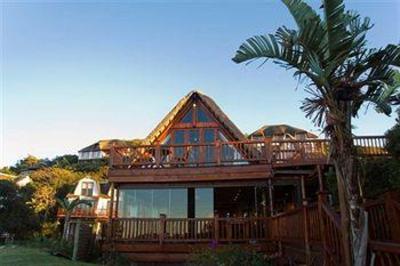 фото отеля Crawford's Beach Lodge & Cabins East London