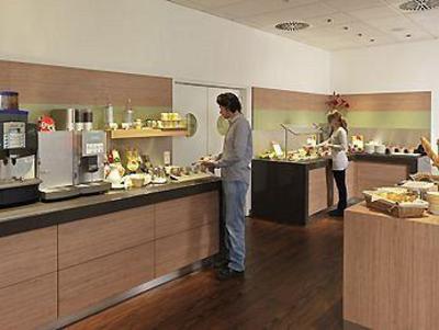фото отеля Hotel Ibis Aachen Normaluhr