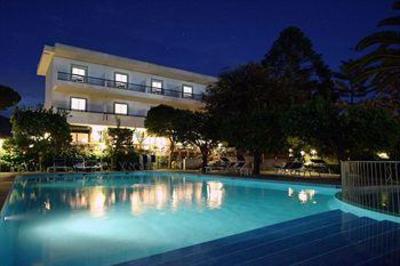 фото отеля Hotel Alpha Sant'Agnello