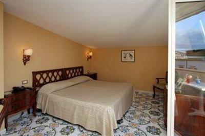 фото отеля Hotel Alpha Sant'Agnello
