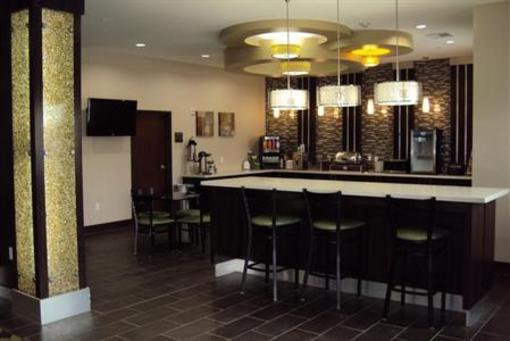 фото отеля Atria Inn & Suites