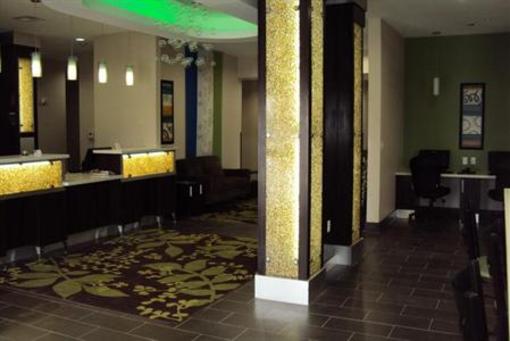 фото отеля Atria Inn & Suites