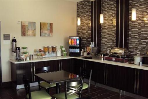 фото отеля Atria Inn & Suites