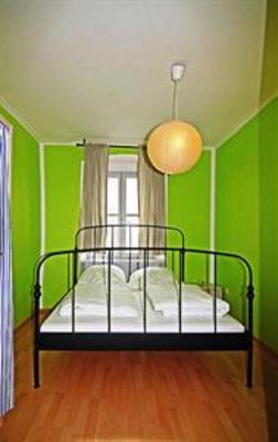 фото отеля Brook Lane Hostel