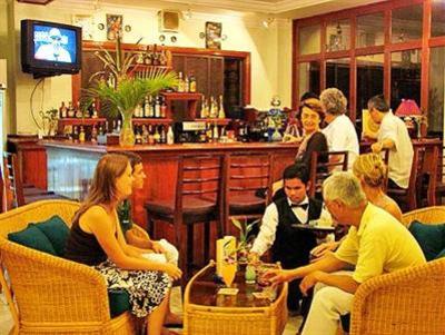фото отеля Angkor Hotel