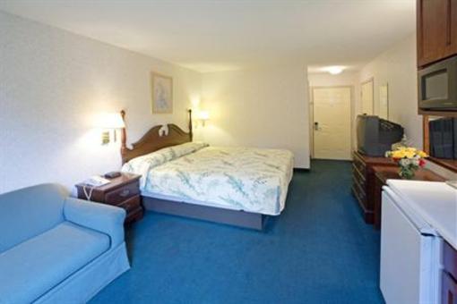 фото отеля Americas Best Value Inn & Suites Albemarle