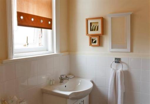 фото отеля Broadfield Hotel