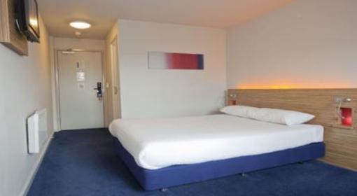 фото отеля Travelodge Hotel Uxbridge Central London