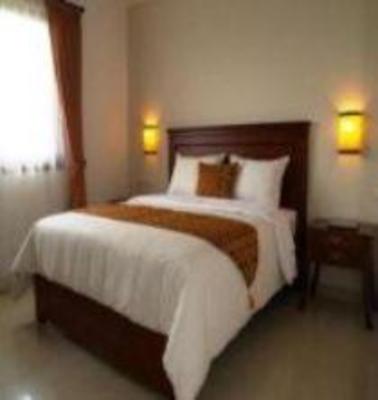 фото отеля Trio Hotel Bandung