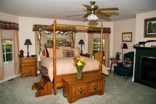 фото отеля Brightwood Inn