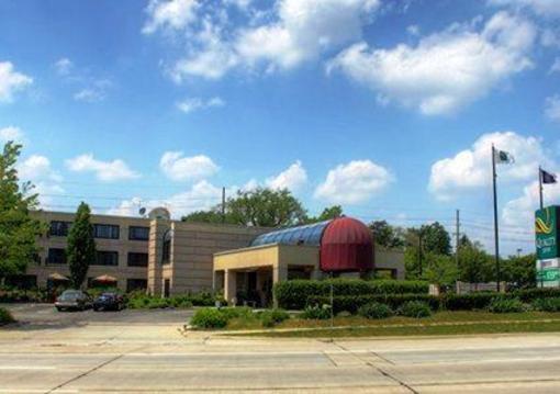 фото отеля Quality Inn Southfield