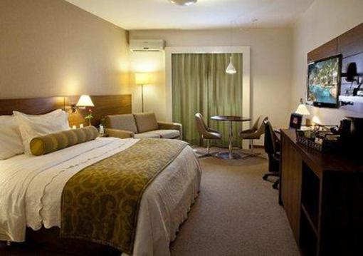 фото отеля Comfort Suites Flamboyant