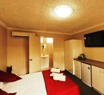 фото отеля Tropicana Motel Mermaid Beach