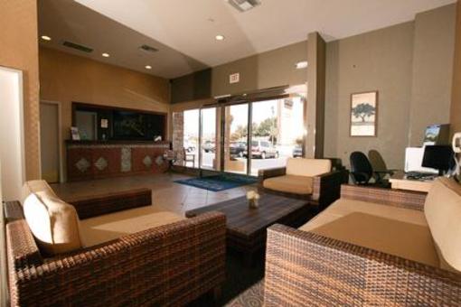 фото отеля Holiday Inn Express Hotel & Suites Ventura Harbor