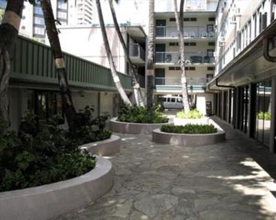 фото отеля Kuhio Banyan Club
