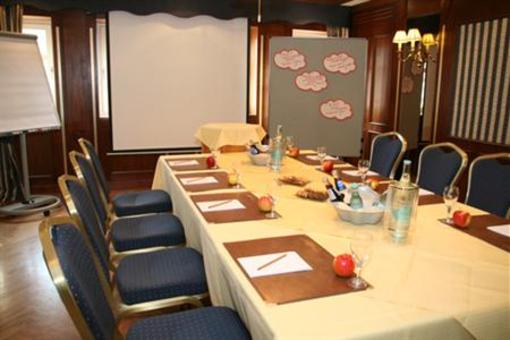 фото отеля Landhotel Zum Hessenpark Neu-Anspach
