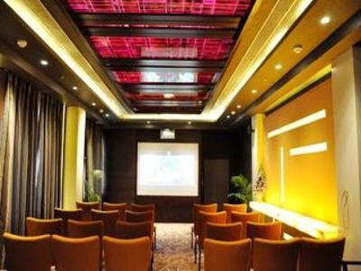 фото отеля The Fern Residency Chandigarh