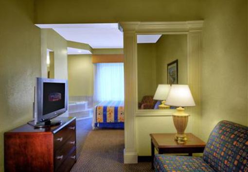 фото отеля SpringHill Suites Milford