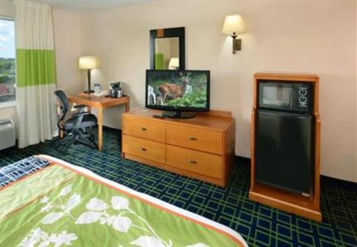 фото отеля Fairfield Inn Airport Greensboro