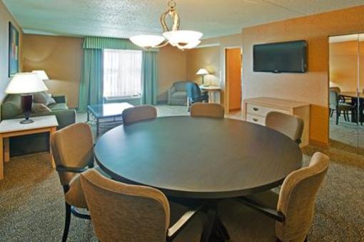 фото отеля Holiday Inn Bolingbrook
