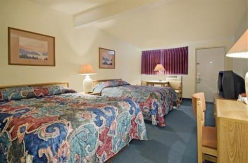 фото отеля Americas Best Value Inn Powell